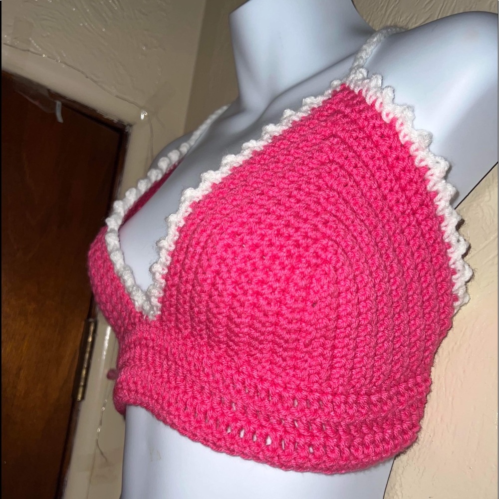 cute crochet bralette , ONLY $40 😍 !! i think it fits a large or 34DD size !!